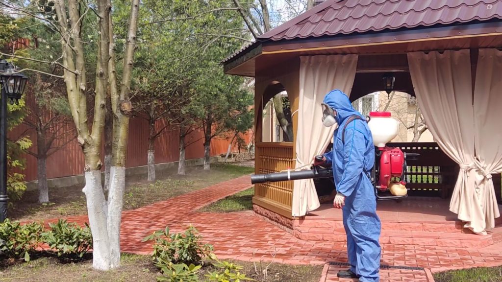 Акарицидная обработка участка от клещей в Мытищах. 25 соток за 10 900 руб.